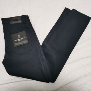 NWT BOSS Delaware Slim Fit Dark Blue Denim Jeans (30x32)